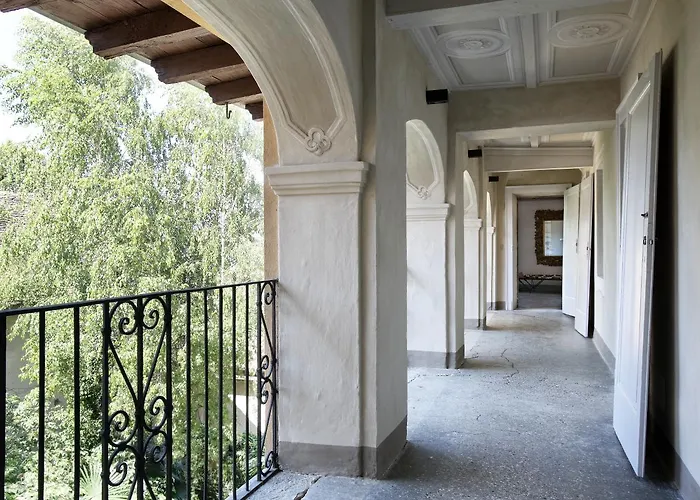 Palazzo Dei Leoni Ameno